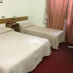 Moderno Hotel 3*