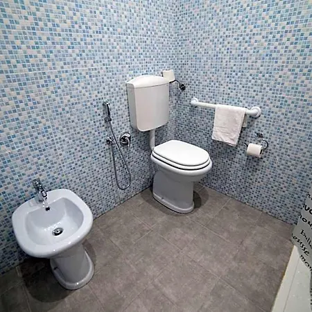 호텔 Moderno